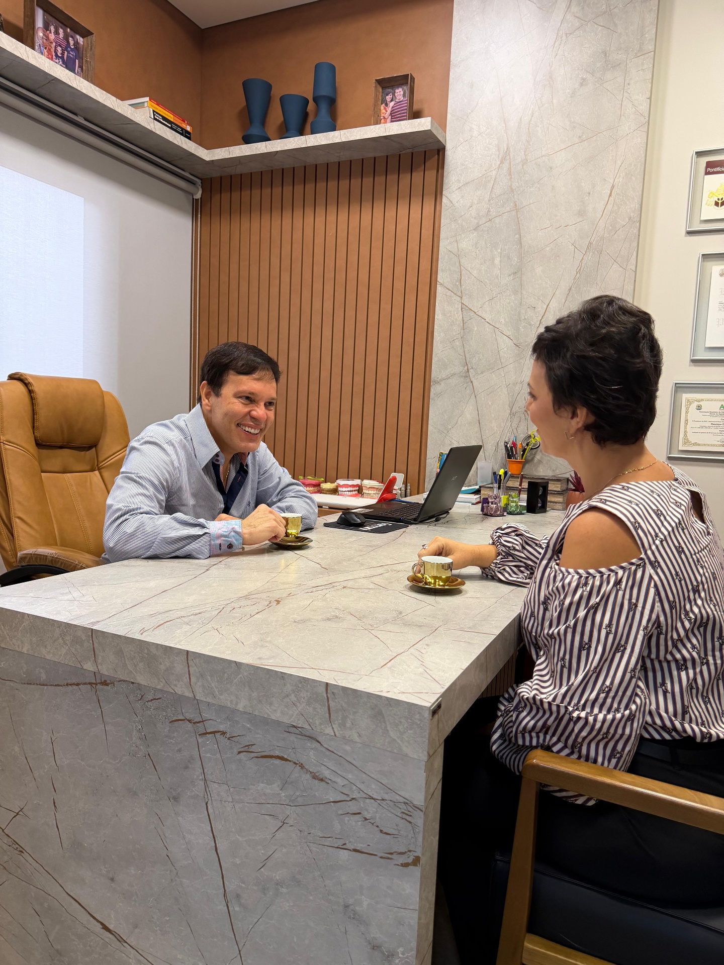 Profissional VitaClin em atendimento a paciente